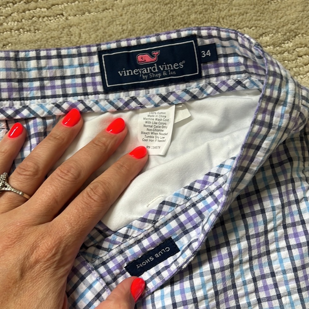 Vineyard Vines Club Short 34” - Picture 2 of 5
